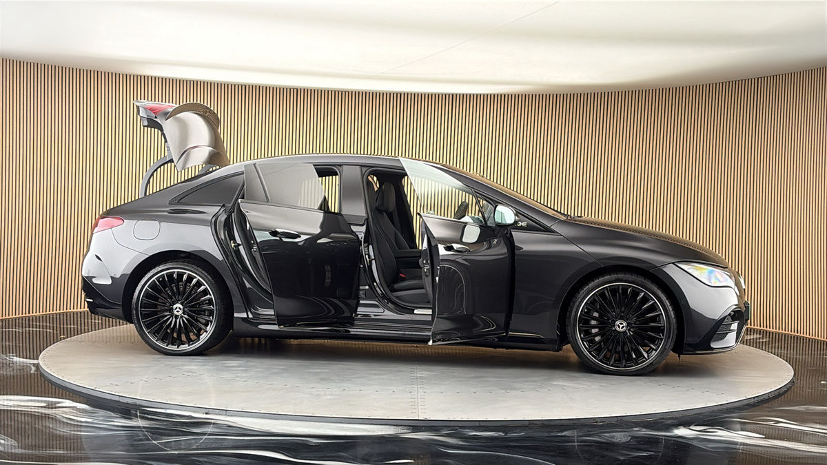 More views of Mercedes-Benz EQE