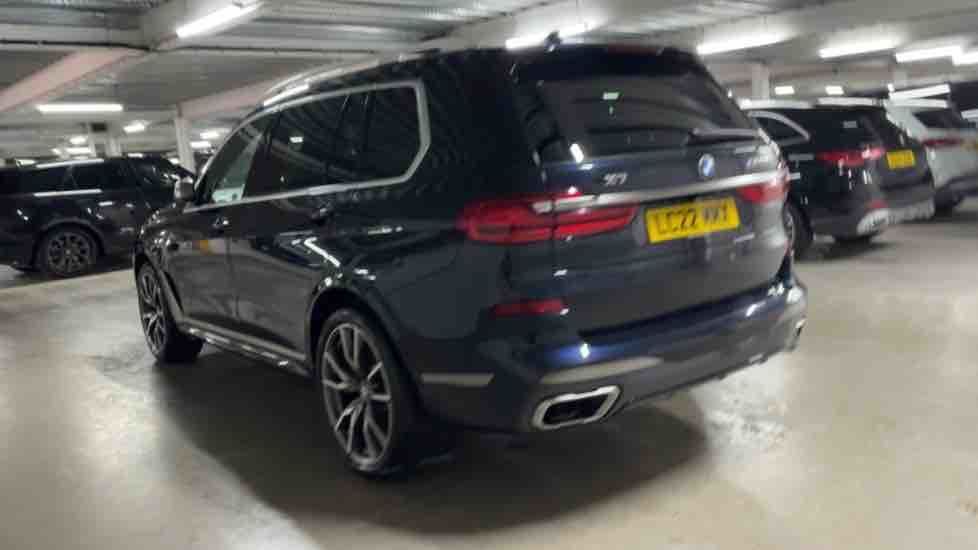 More views of BMW X7