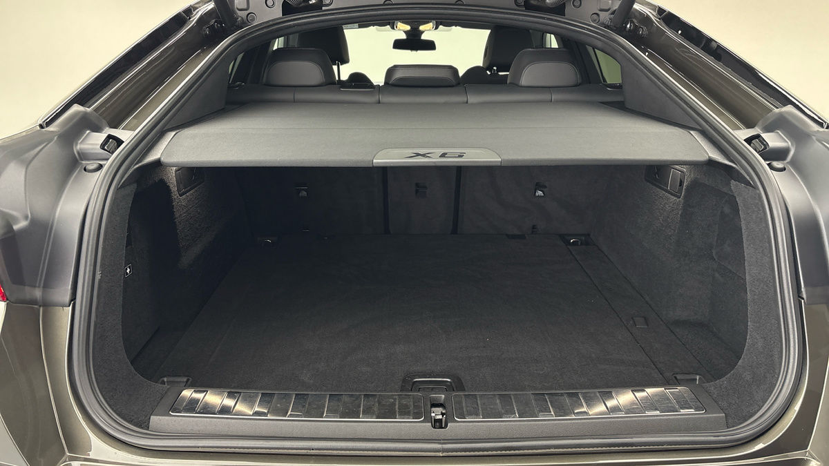BMW X6 Image 11