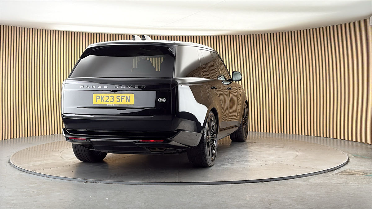 More views of Land Rover Range Rover