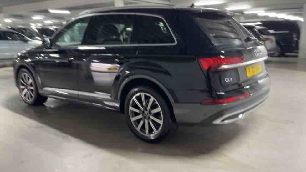 More views of Audi Q7