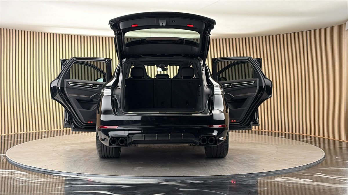 More views of Porsche Cayenne