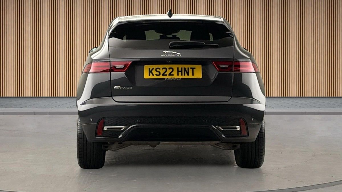 Jaguar E-PACE Image 4