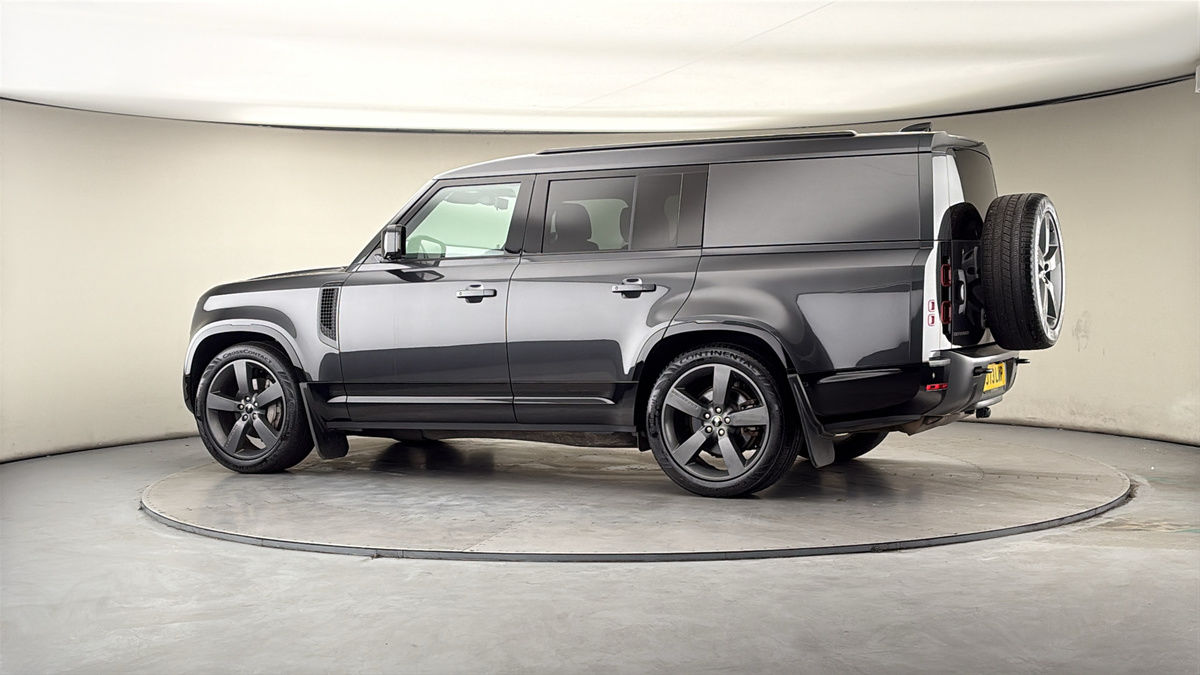 More views of Land Rover Defender 130