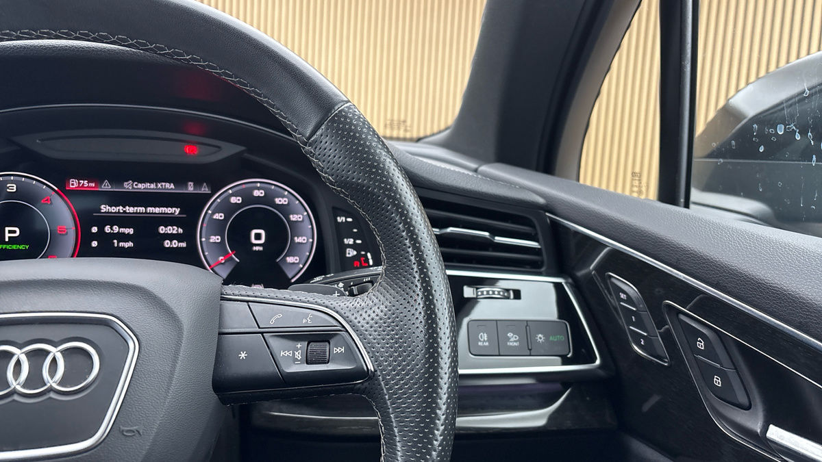 Audi Q7 Image 14