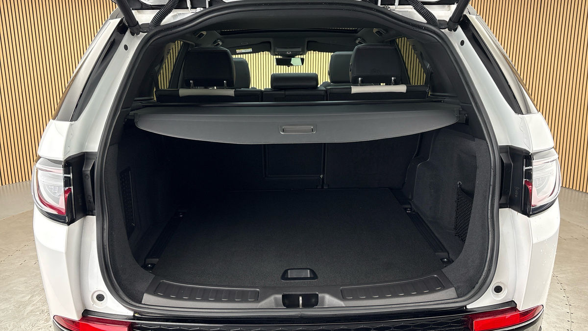 Land Rover Discovery Sport Image 11