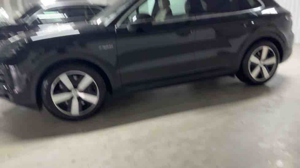 More views of Porsche Cayenne