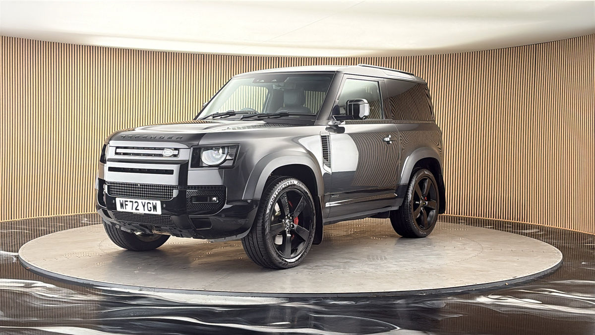 More views of Land Rover Defender 90
