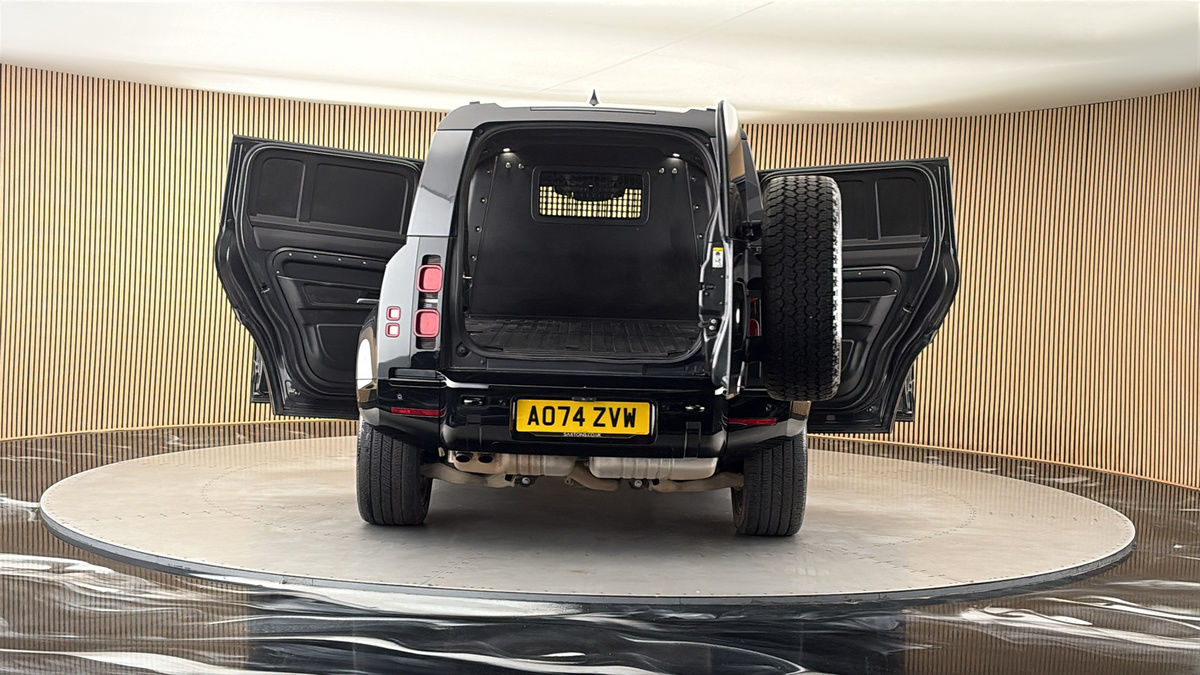 More views of Land Rover Defender 110