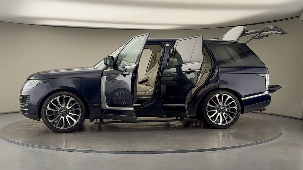 More views of Land Rover Range Rover