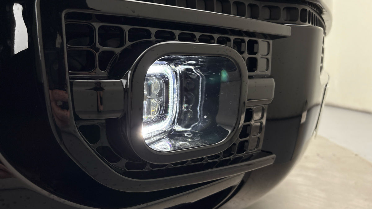 Land Rover Defender 90 Urban Image 31