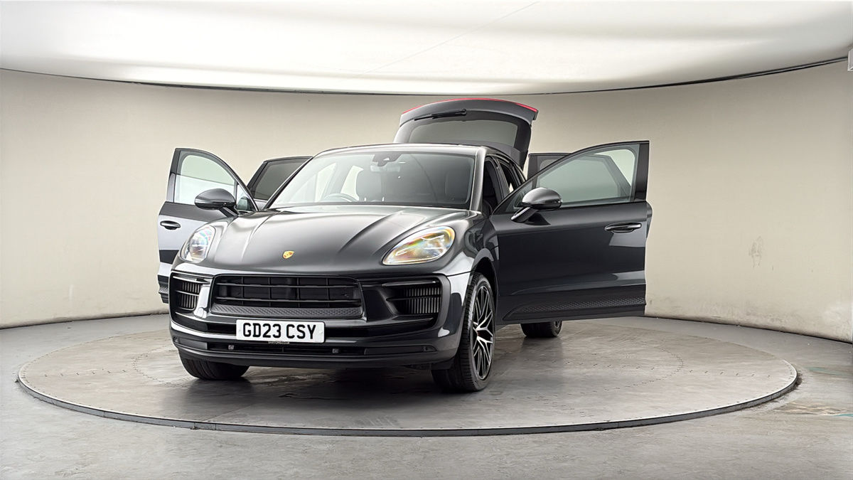 More views of Porsche Macan