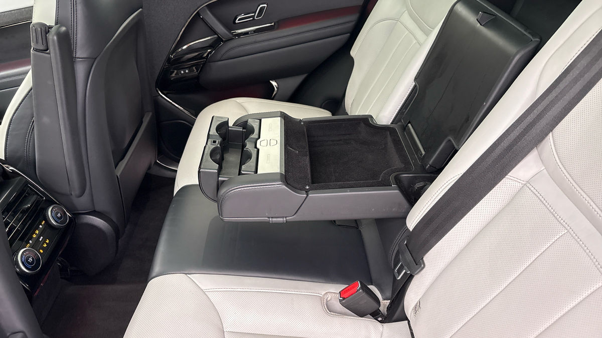 Land Rover Range Rover Sport Image 9