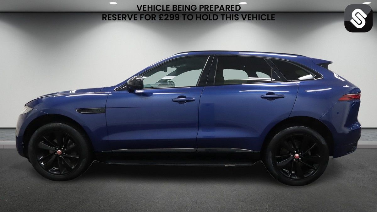 Jaguar F-PACE Image 6