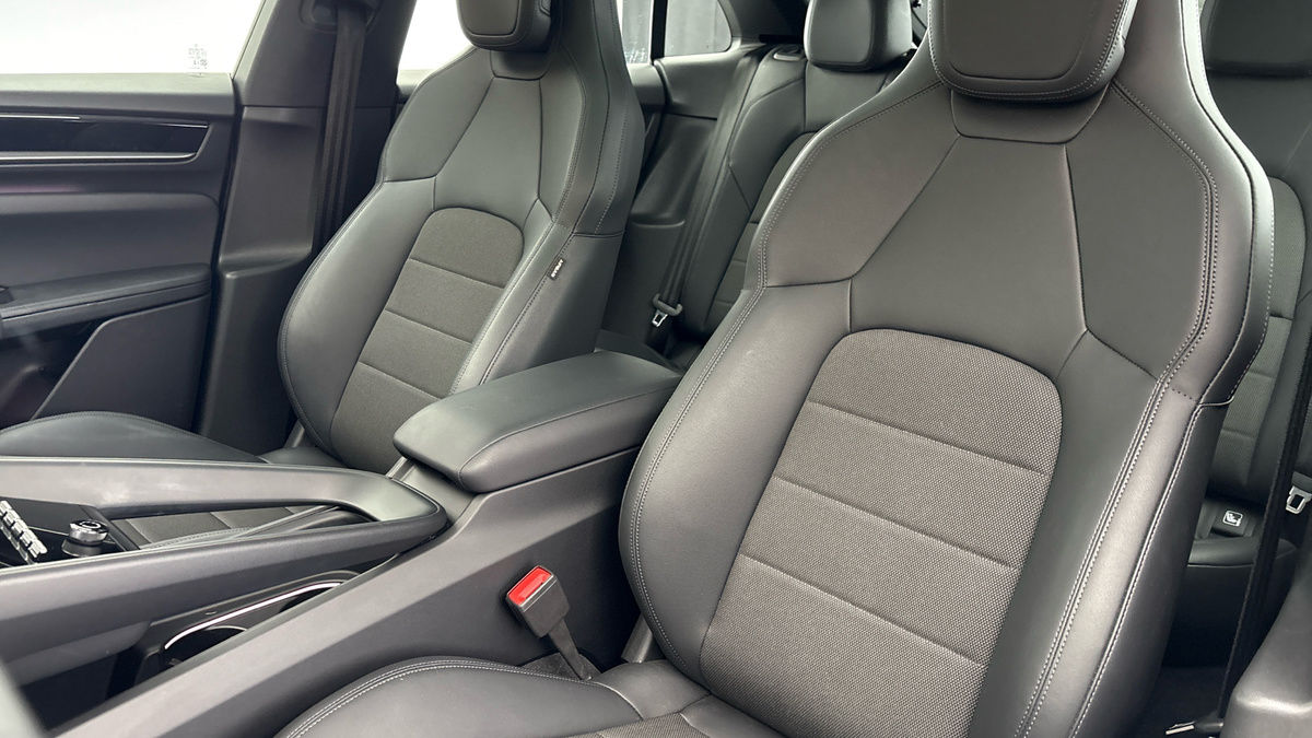 Porsche Macan Image 8