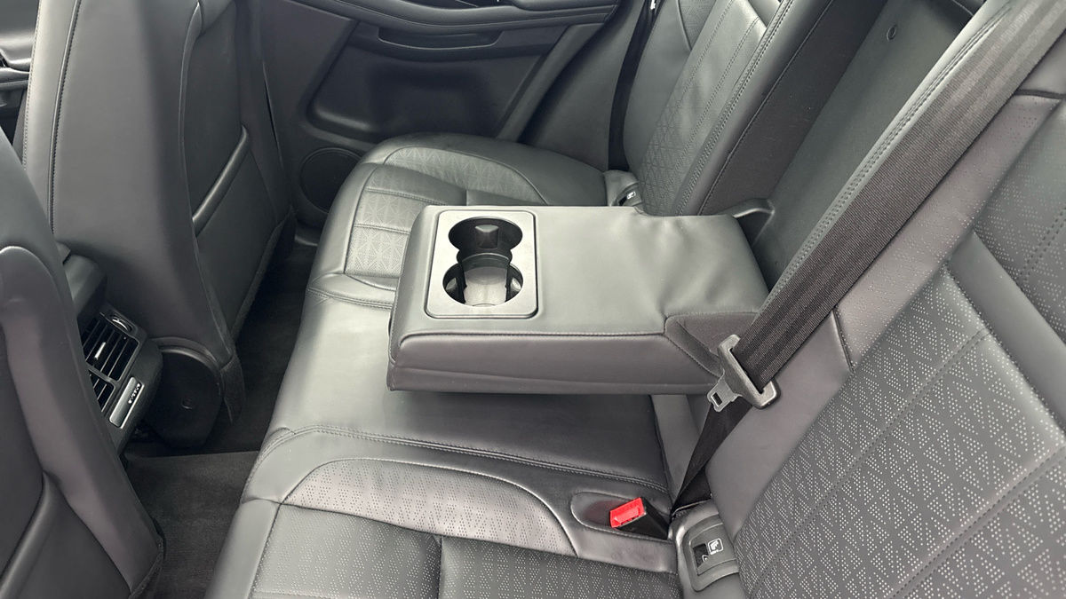 Land Rover Range Rover Evoque Image 9