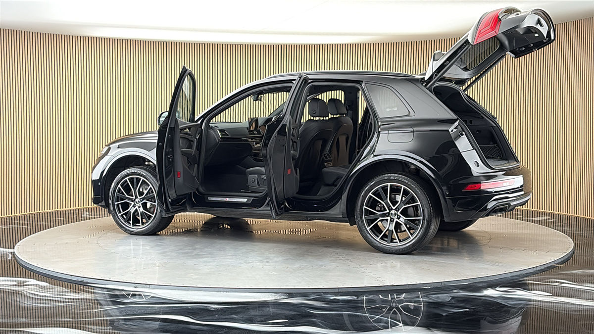 More views of Audi Q5