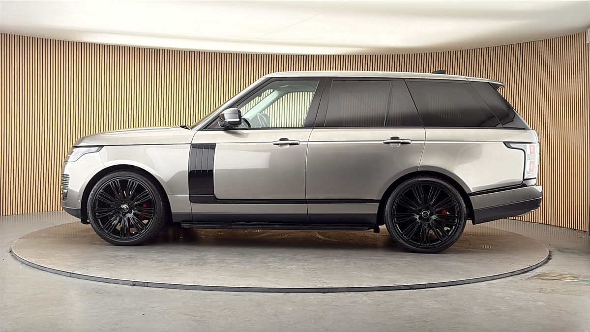 More views of Land Rover Range Rover