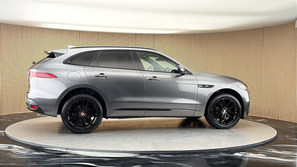 More views of Jaguar F-PACE