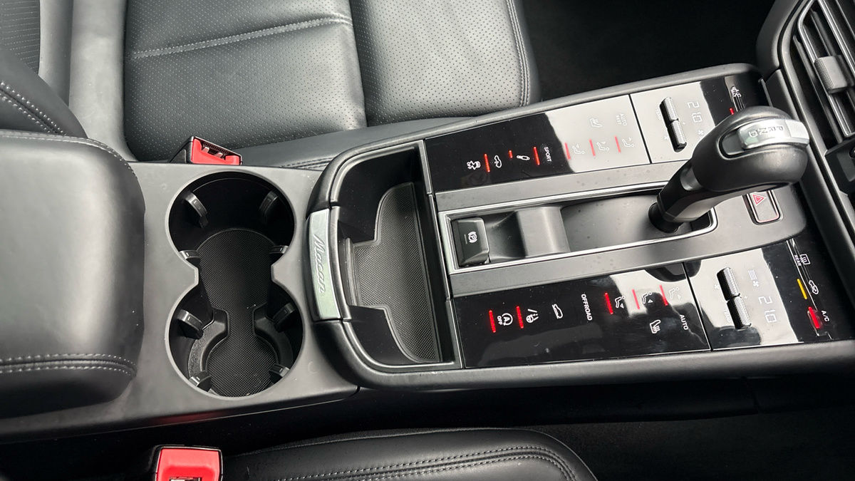 Porsche Macan Image 18