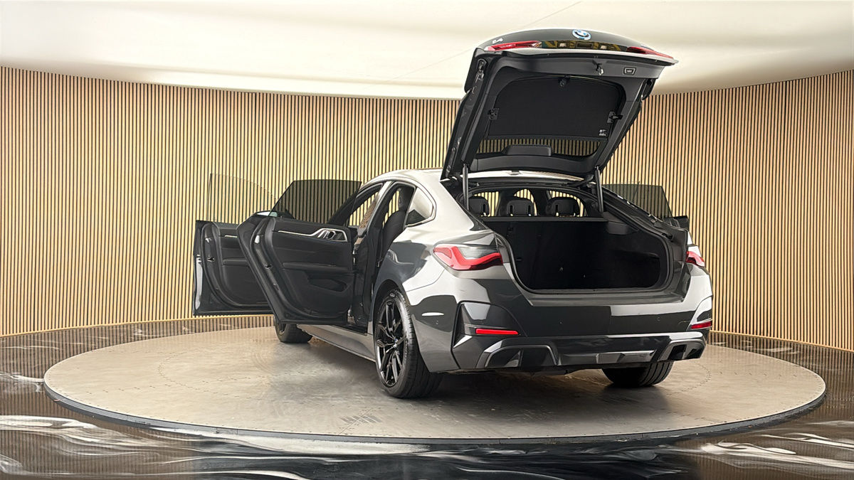 More views of BMW i4