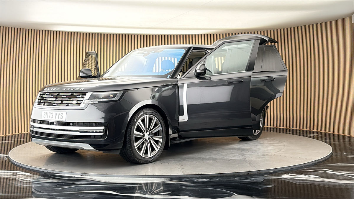 More views of Land Rover Range Rover