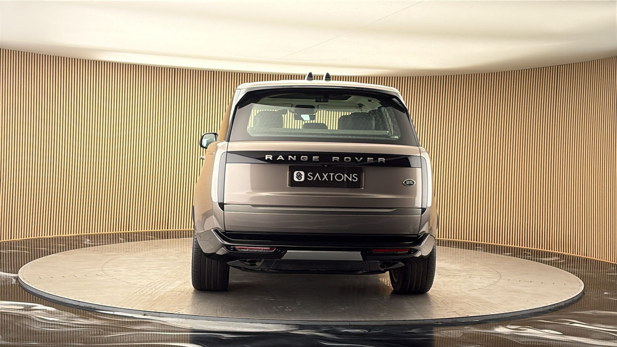 More views of Land Rover Range Rover