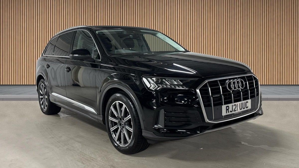 Audi Q7 Sticky Header Image