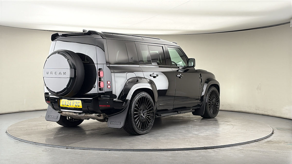 More views of Land Rover Defender 110