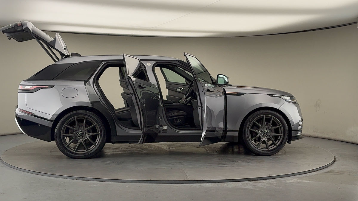 More views of Land Rover Range Rover Velar