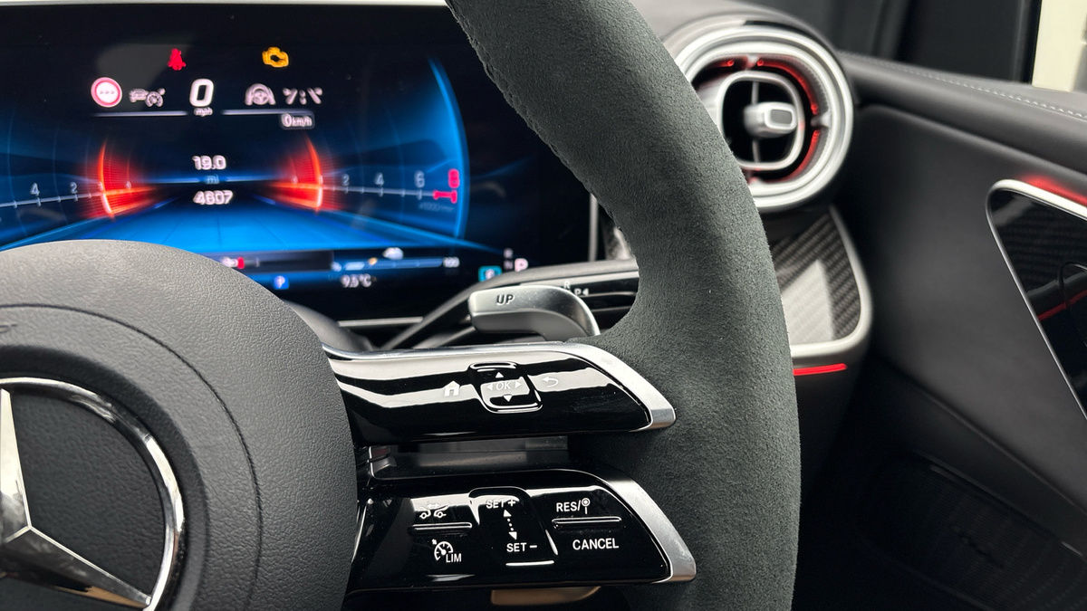 Mercedes-Benz GLC Image 14