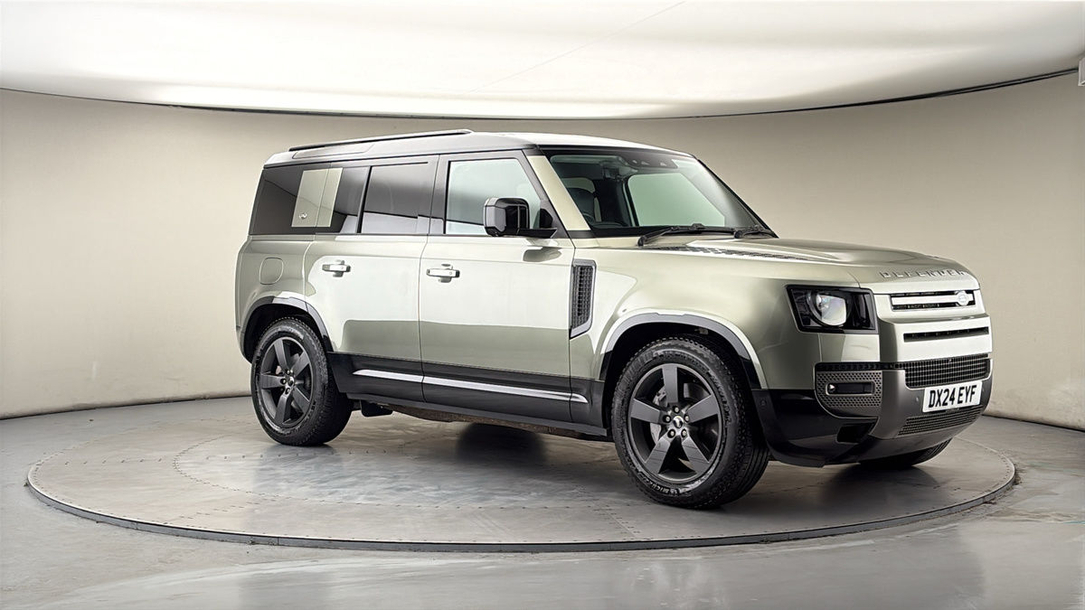 More views of Land Rover Defender 110