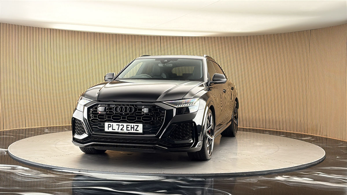 More views of Audi RSQ8