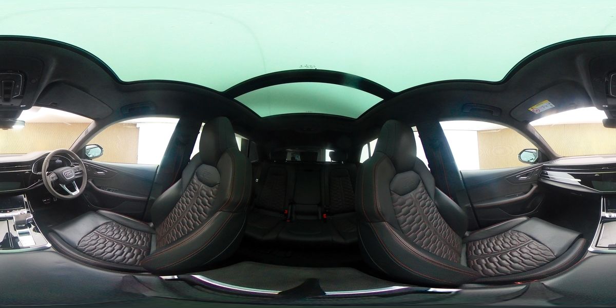 More views of Audi RSQ8