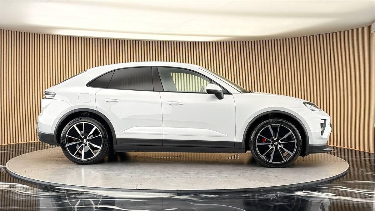 More views of Porsche Macan