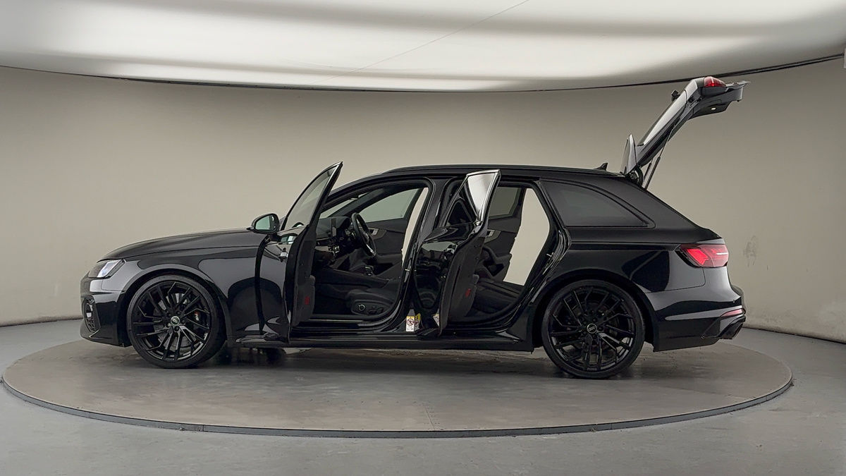 More views of Audi RS4 Avant