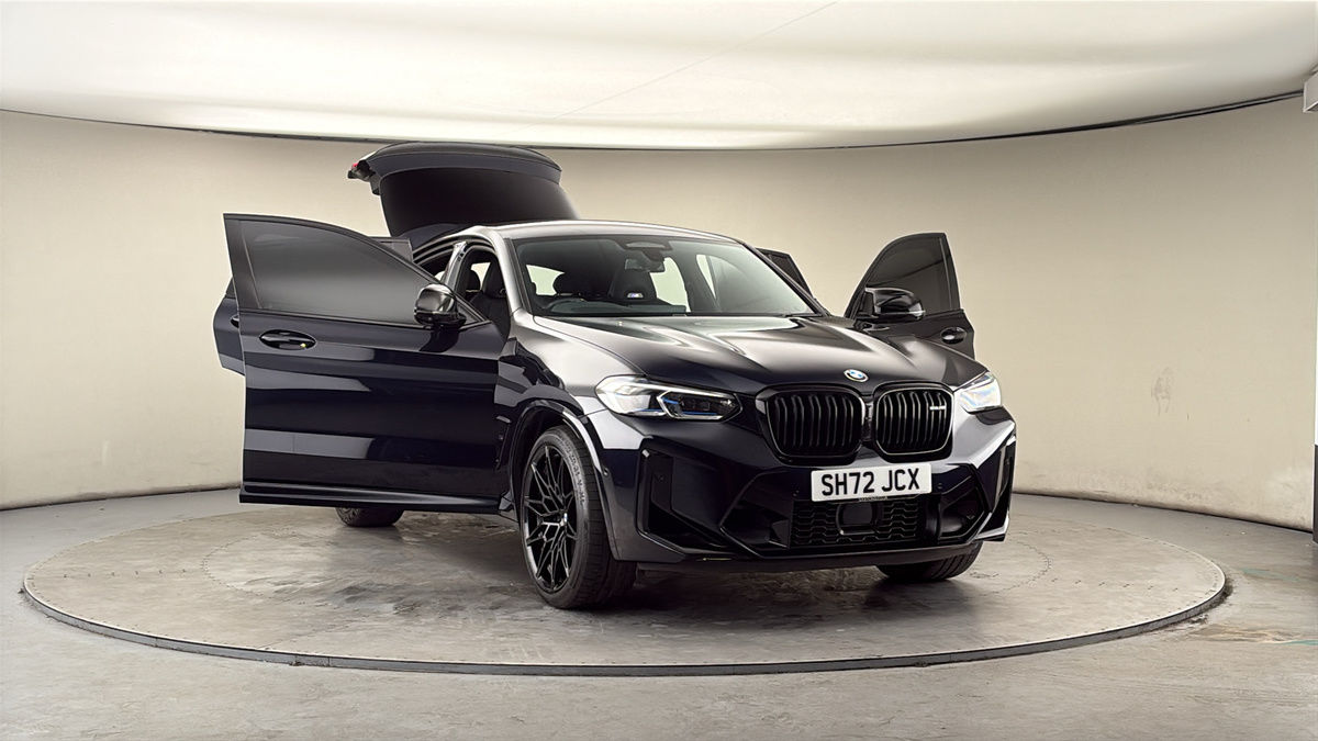 More views of BMW X4 M