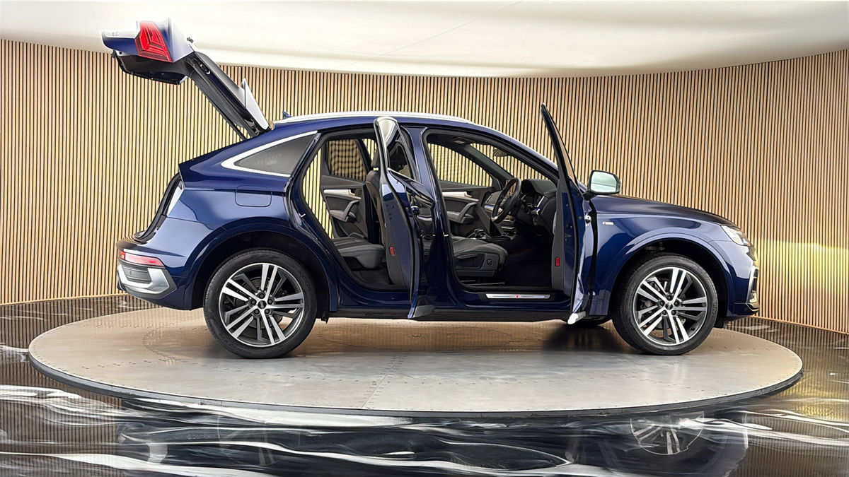 More views of Audi Q5