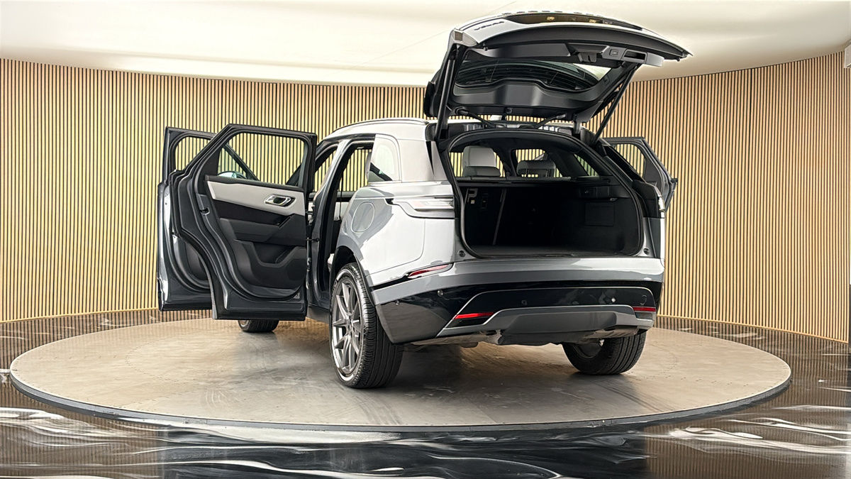 More views of Land Rover Range Rover Velar