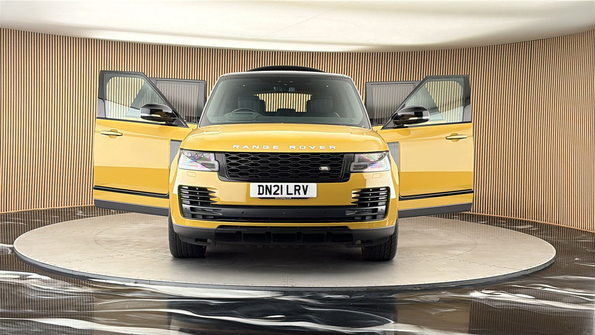 More views of Land Rover Range Rover