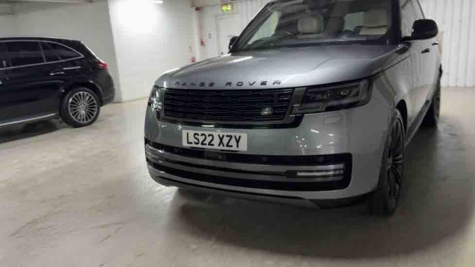 More views of Land Rover Range Rover