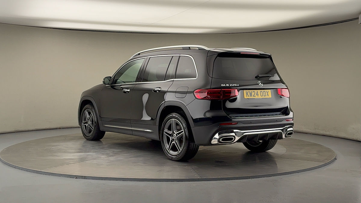 Mercedes-Benz GLB Image 2