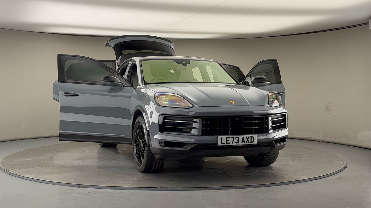 More views of Porsche Cayenne