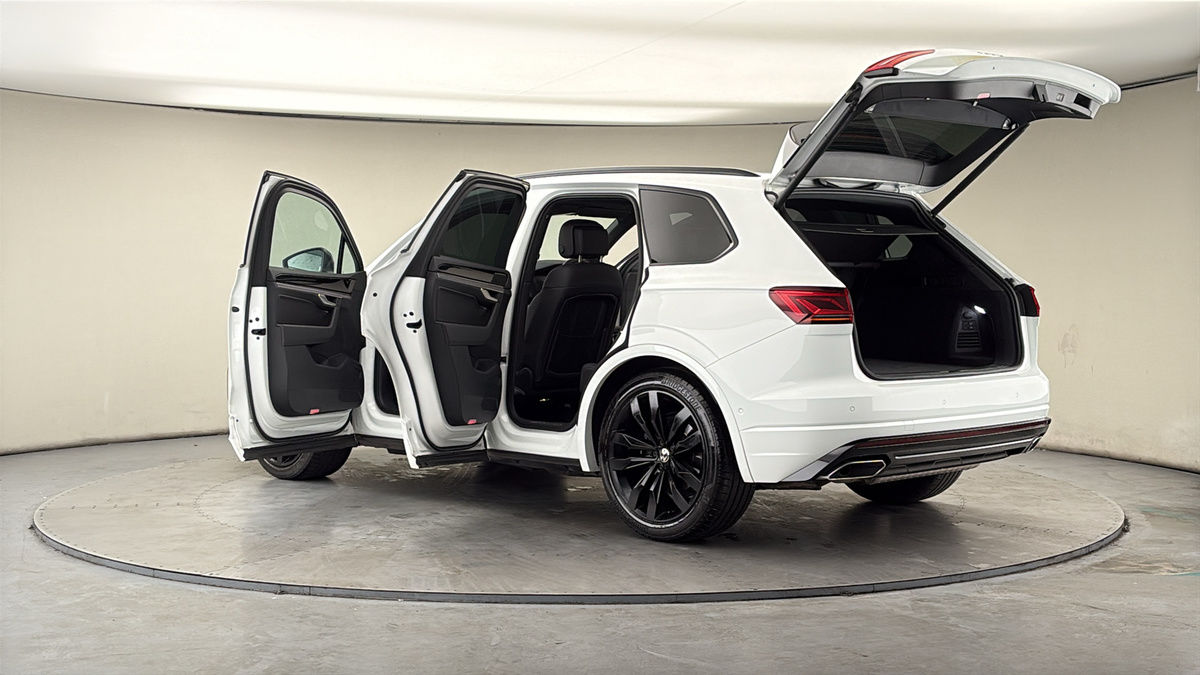 More views of Volkswagen Touareg