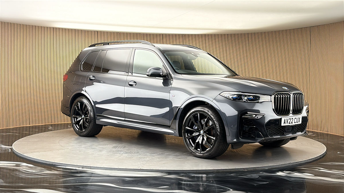 More views of BMW X7