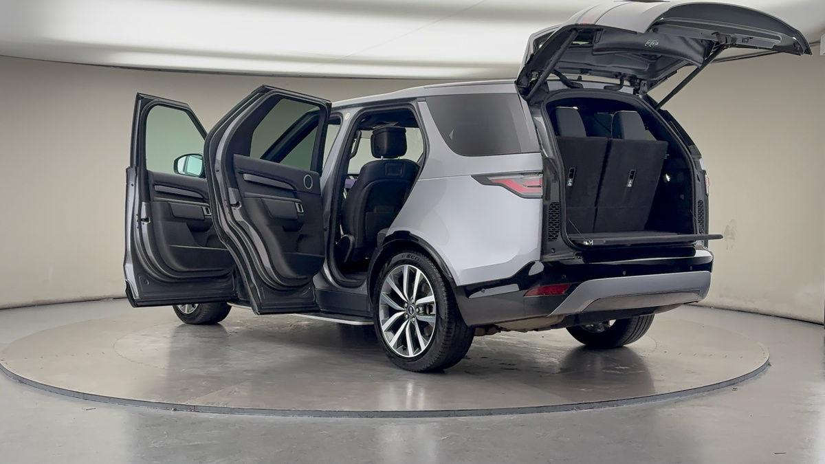 More views of Land Rover Discovery