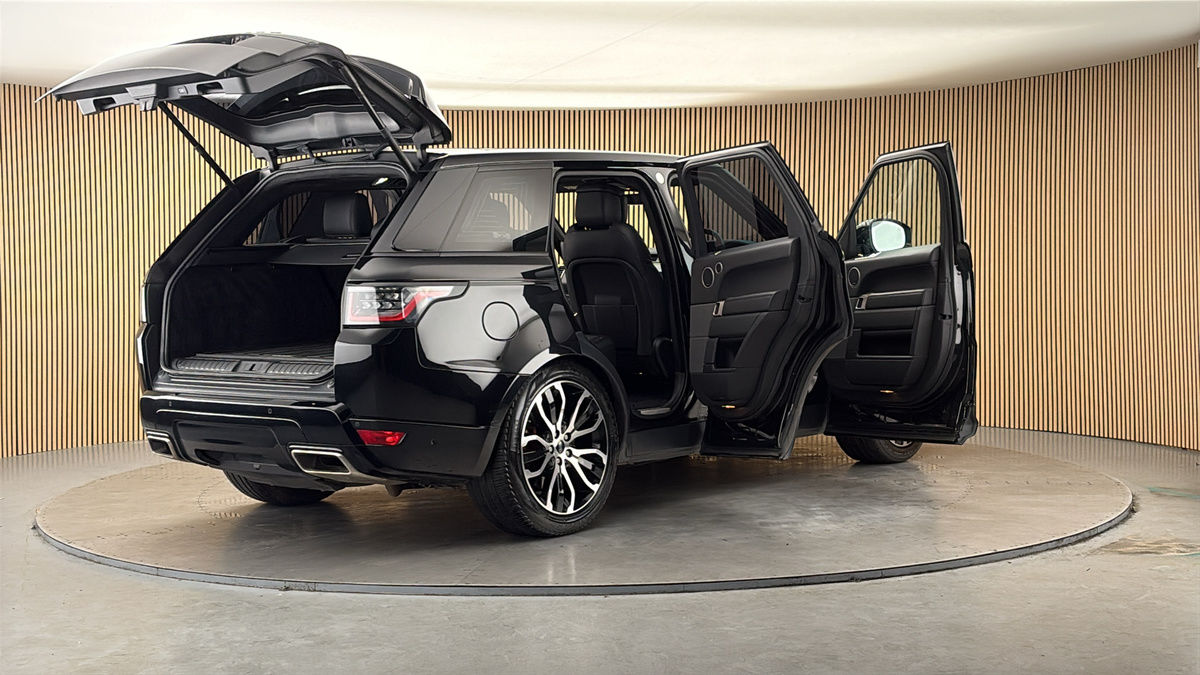 More views of Land Rover Range Rover Sport
