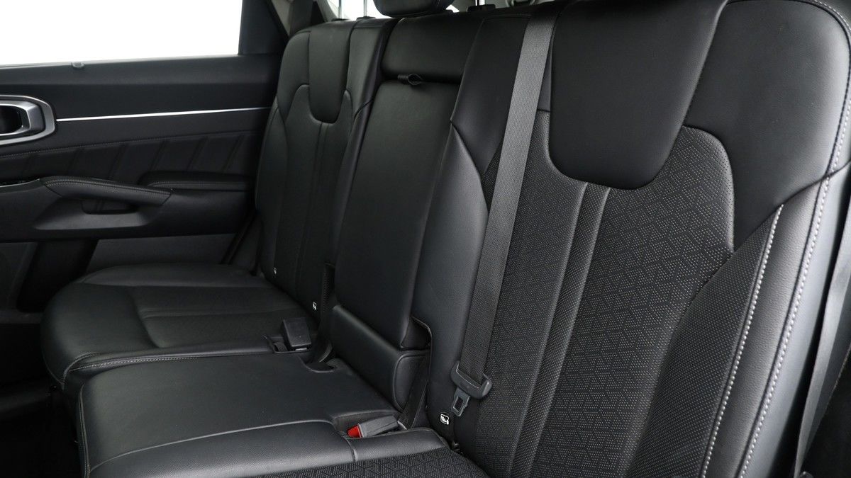 Kia Sorento Image 5