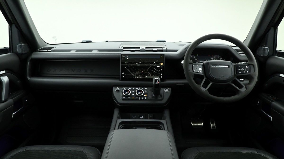 Land Rover Defender 90 Image 14