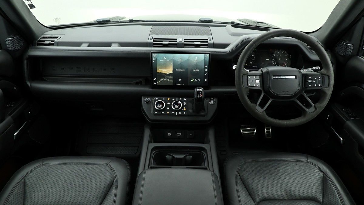 Land Rover Defender 90 Urban Image 14
